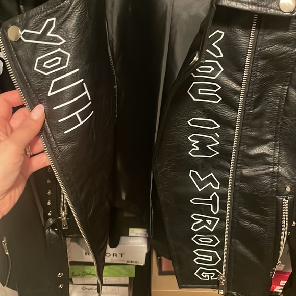 Black jacket size small… watch 90day fiancé? It’s the jacket Yara wore!! - Picture 5 of 5